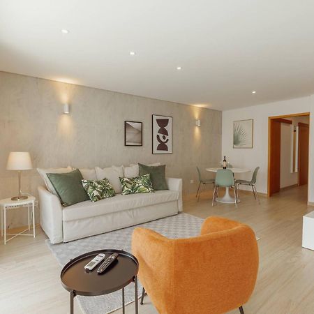 Stylish Apartment With Terrace By Hosty Porto Ngoại thất bức ảnh