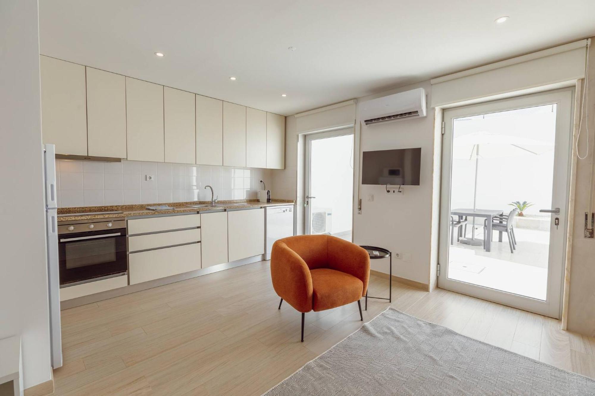 Stylish Apartment With Terrace By Hosty Porto Ngoại thất bức ảnh